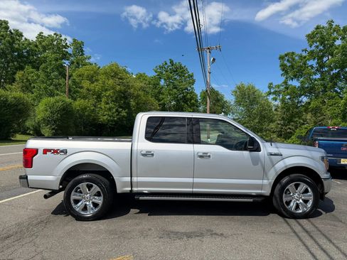 Used 2018 Ford F150 XLT w/ Equipment Group 302A Luxury AWD/4WD image 8