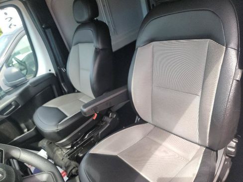 Used 2023 RAM ProMaster 2500 FWD image 10