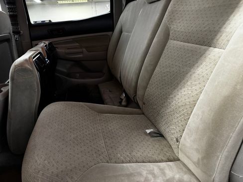 Used 2006 Toyota Tacoma 4x4 Double Cab w/ SR5 Pkg #2 image 29