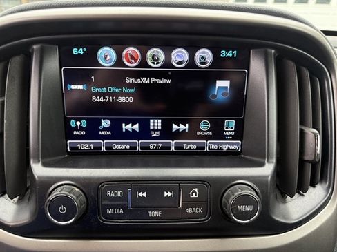 Used 2018 Chevrolet Colorado Z71 AWD/4WD image 16