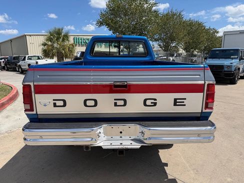 Used 1992 Dodge D/W Truck 250 AWD/4WD image 15