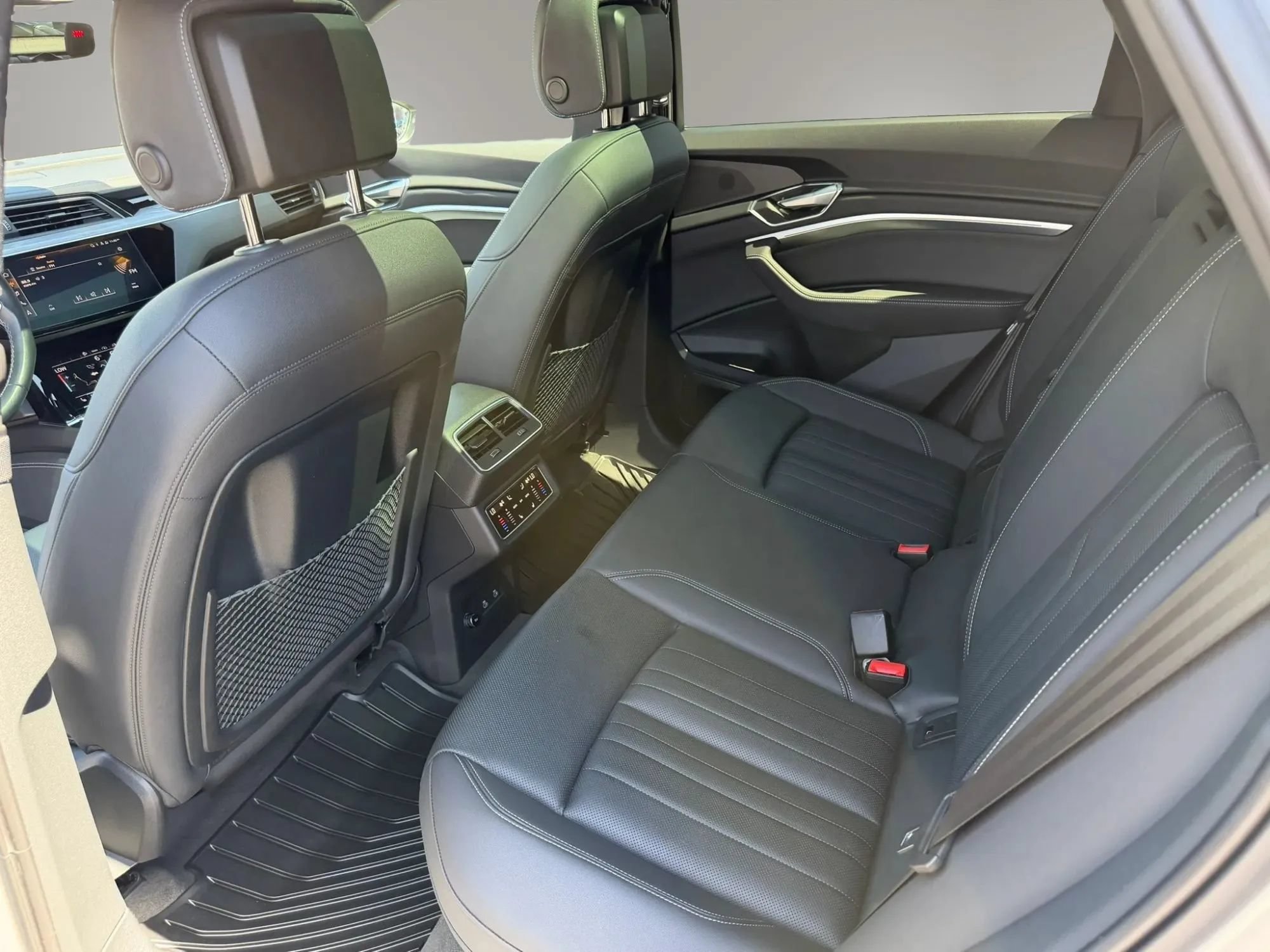 Used 2023 Audi e-tron Premium Plus AWD/4WD image 13