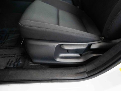 Used 2023 Toyota Corolla LE image 12