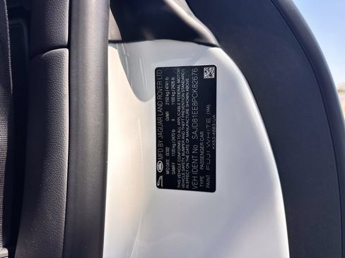 Used 2023 Jaguar F-TYPE R-Dynamic AWD/4WD image 30