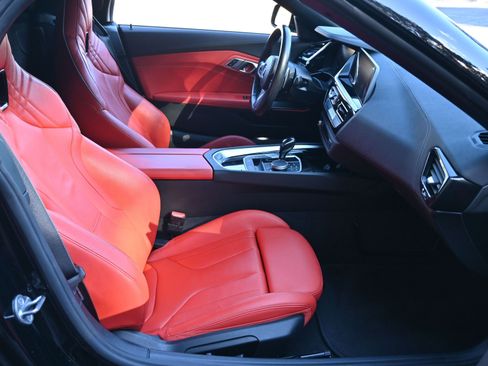 Used 2021 BMW Z4 sDrive30i w/ Premium Package image 25