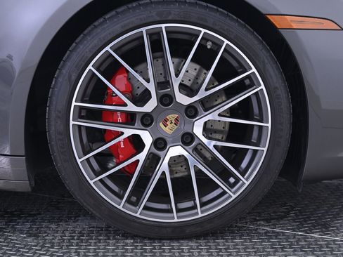 Used 2022 Porsche 911 Targa 4S image 17