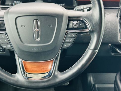 Used 2019 Lincoln Navigator Reserve AWD/4WD image 24