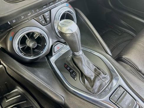 Used 2021 Chevrolet Camaro LT image 12