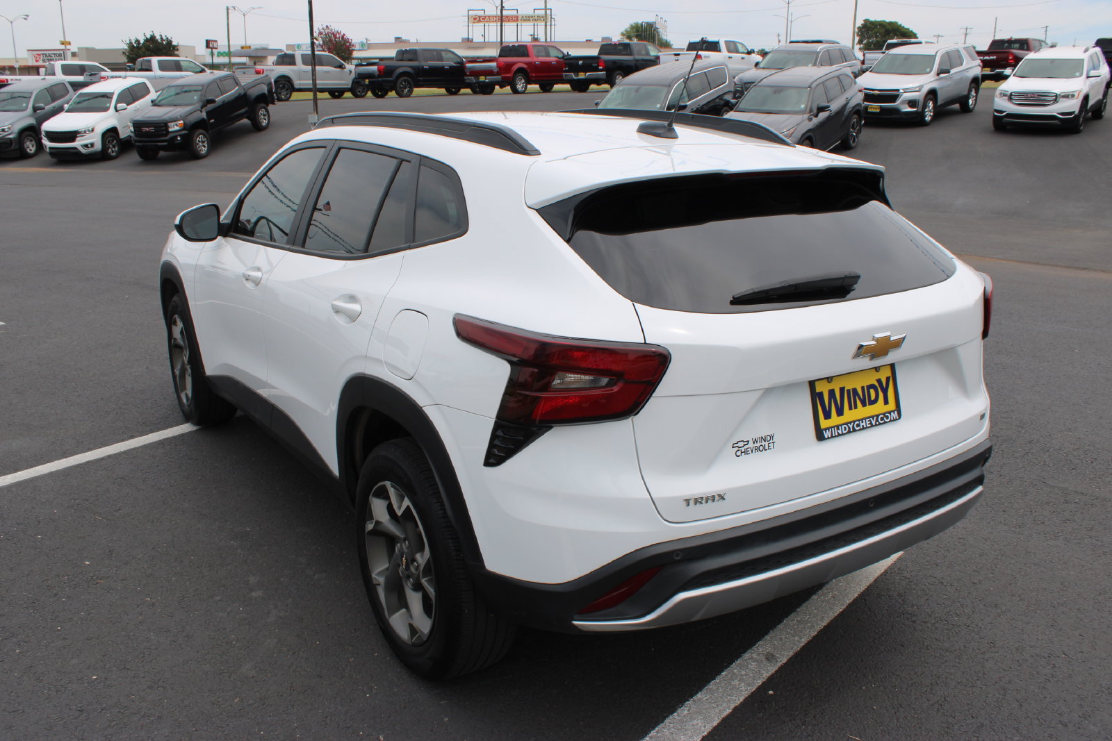 Used 2024 Chevrolet Trax LT w/ Driver Confidence Package FWD image 6