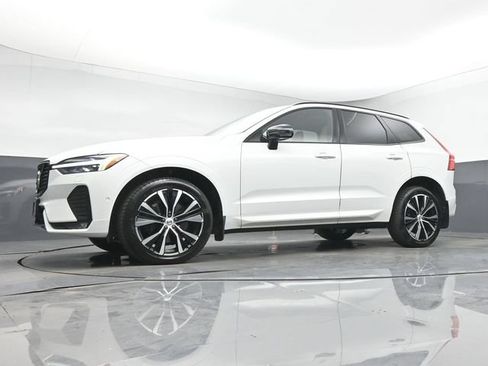 Used 2023 Volvo XC60 B6 Ultimate w/ Protection Package Premier AWD/4WD image 13