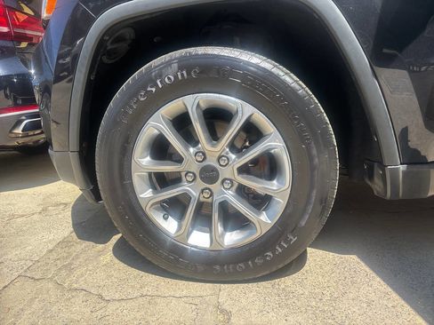 Used 2015 Jeep Grand Cherokee Limited w/ Luxury Group II image 16