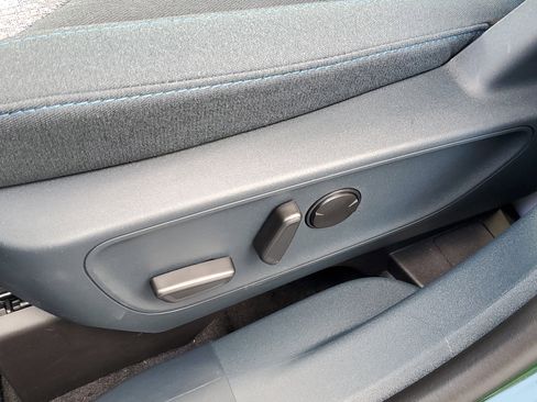 New 2025 Ford Maverick XLT w/ XLT Luxury Package image 19