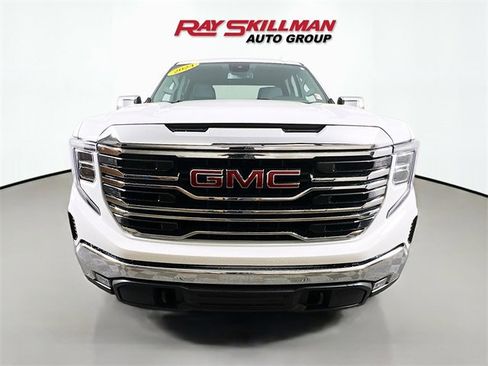 Used 2024 GMC Sierra 1500 SLT image 2