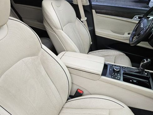 Used 2016 Hyundai Genesis 3.8 w/ Option Group 04 image 16