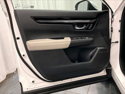 Used 2025 Honda CR-V EX-L image 9