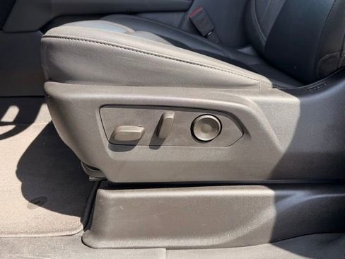 Used 2025 Chevrolet Tahoe Z71 AWD/4WD image 10