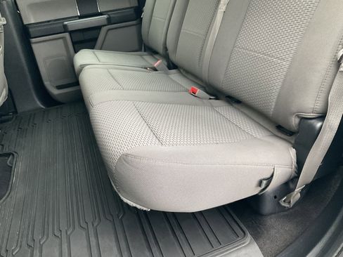 Used 2020 Ford F150 XLT image 35