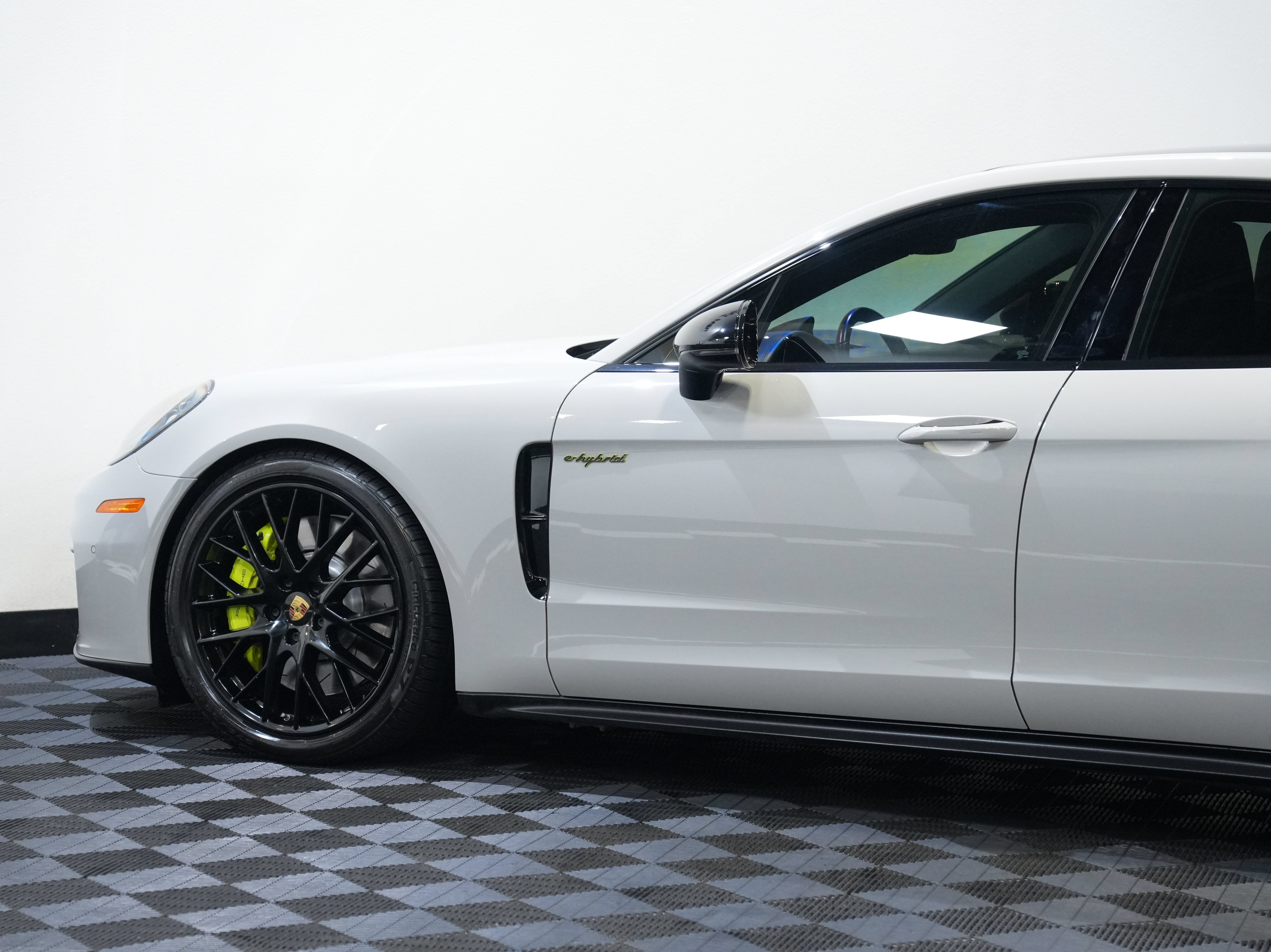 Used 2022 Porsche Panamera 4S w/ Premium Package AWD/4WD image 20