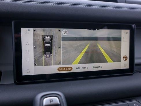 Used 2024 Land Rover Defender 110 S image 20