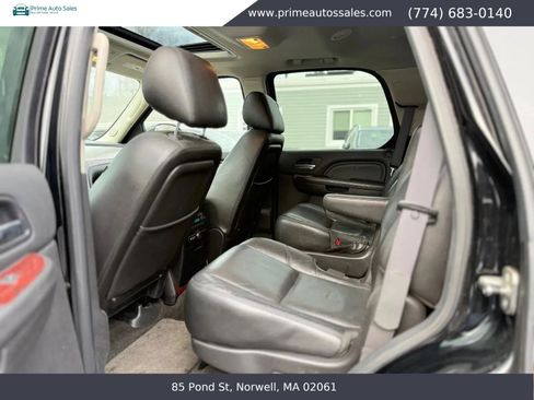 Used 2011 Cadillac Escalade AWD w/ Touring Package image 14