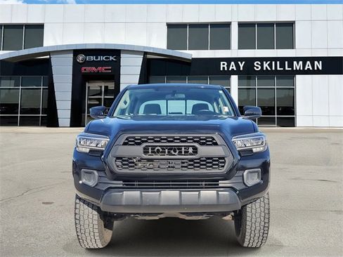 Used 2017 Toyota Tacoma SR w/ Tow Package image 2