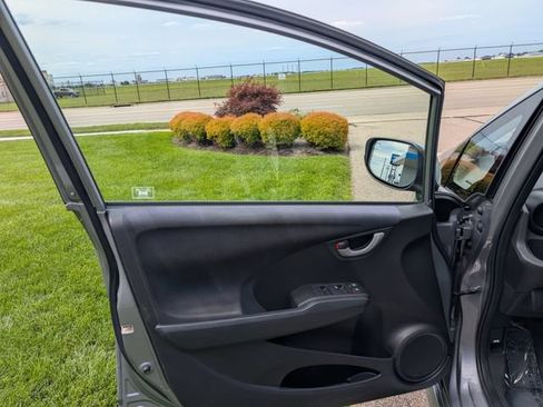 Used 2010 Honda Fit Sport image 14