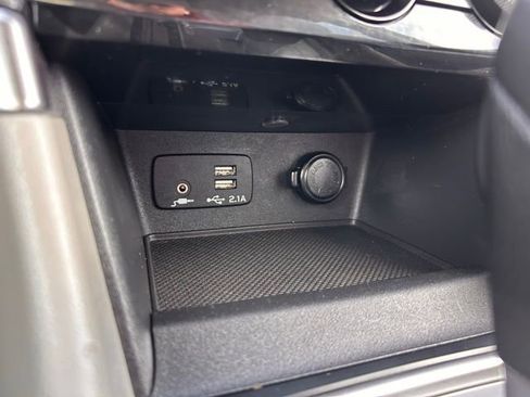 Used 2022 Subaru Forester Premium image 22