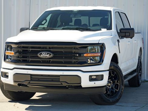 Used 2025 Ford F150 XLT w/ Equipment Group 302A MID image 3