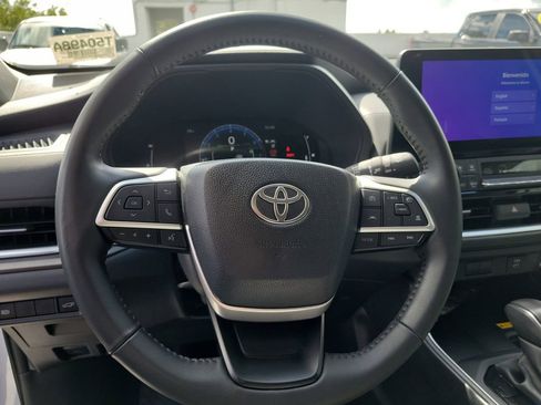 Certified 2025 Toyota Grand Highlander FWD image 28