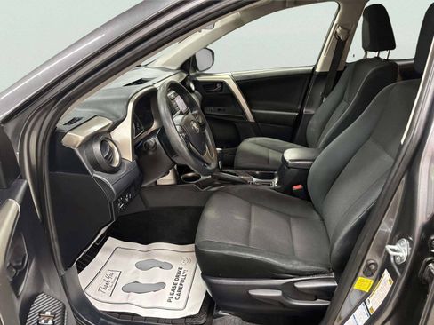 Used 2014 Toyota RAV4 LE AWD/4WD image 13