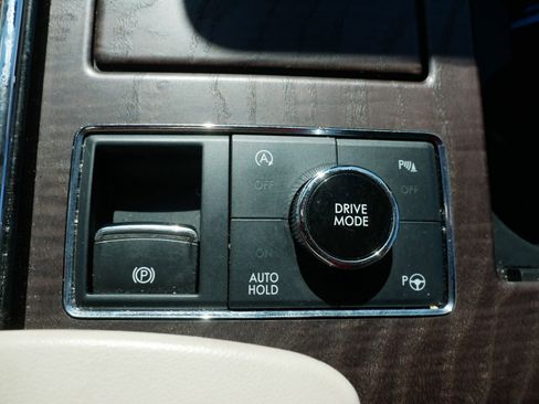 Used 2021 Lincoln Navigator Reserve image 23