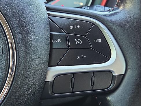 Used 2018 Jeep Compass Trailhawk image 22