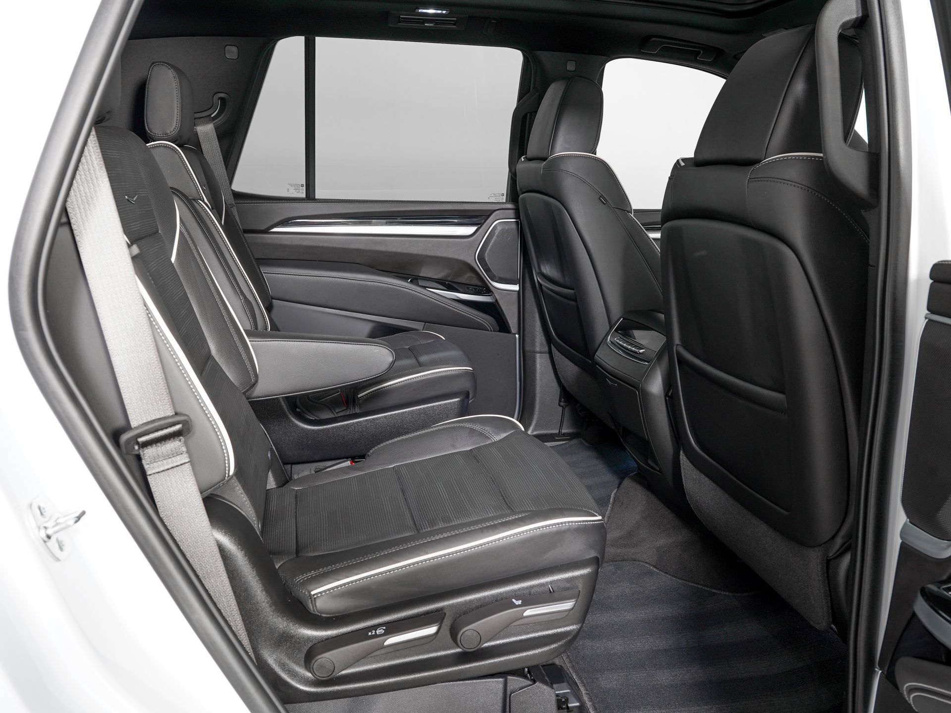Used 2026 Cadillac Escalade Sport w/ Touring Package AWD/4WD image 11