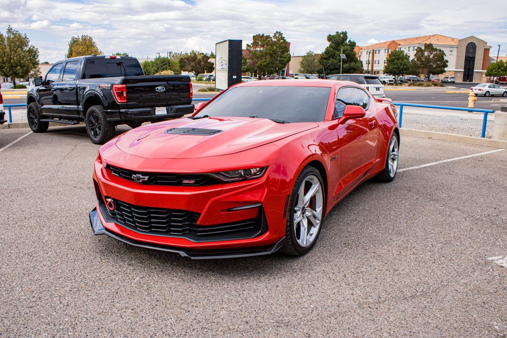 Used 2023 Chevrolet Camaro SS RWD image 9