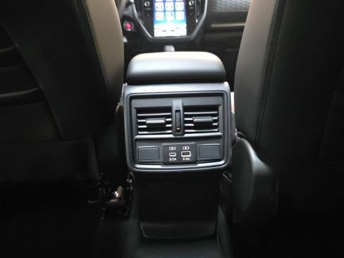 Certified 2025 Subaru Forester Premium AWD/4WD image 27