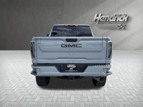 Used 2025 GMC Sierra 2500 AT4X w/ AT4X AEV Edition AWD/4WD image 9