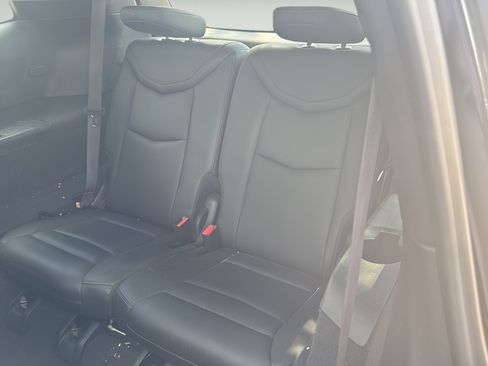Used 2022 Cadillac XT6 Luxury FWD image 21