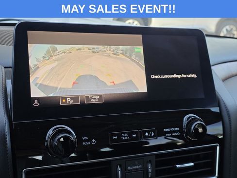 Used 2021 Nissan Armada SL w/ Captain's Chairs Package RWD image 21
