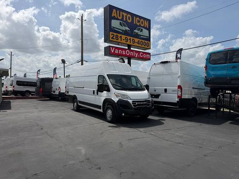 Used 2023 RAM ProMaster 3500 w/ Lane Management Group FWD image 24