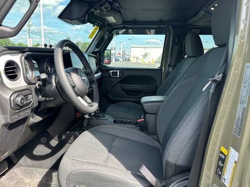 Used 2026 Jeep Wrangler Unlimited Sport AWD/4WD image 10