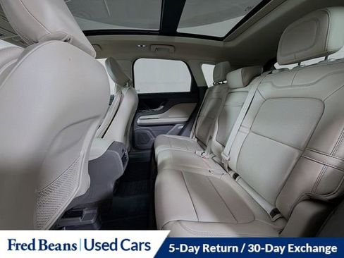 Used 2022 Lincoln Corsair AWD w/ Premium Package image 32