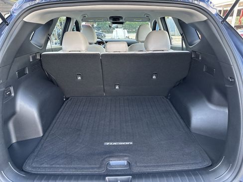 Used 2025 Hyundai Tucson SE FWD image 18