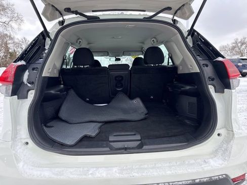 Used 2018 Nissan Rogue S image 21