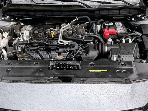 Used 2025 Nissan Altima 2.5 SV FWD image 10