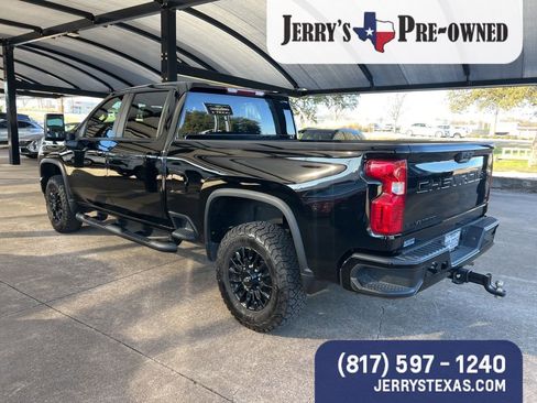 Used 2021 Chevrolet Silverado 2500 LT w/ Midnight Edition image 5