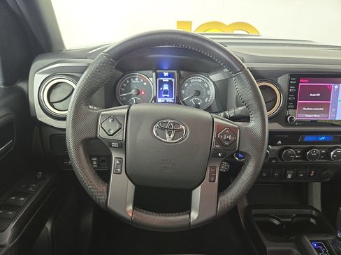 Used 2021 Toyota Tacoma TRD Sport image 14