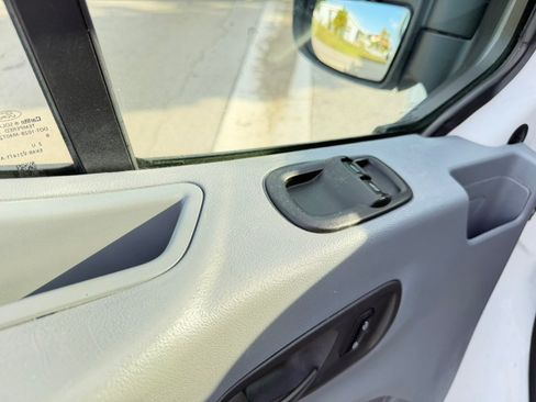 Used 2019 Ford Transit 250 130 Low Roof RWD image 18