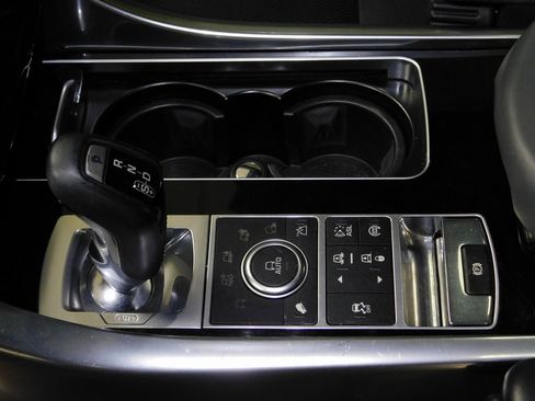 Used 2014 Land Rover Range Rover Sport HSE image 37