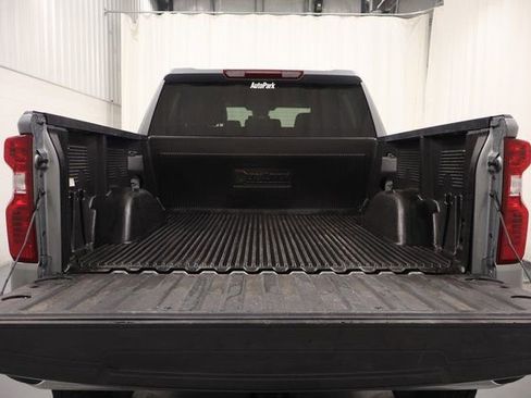 Used 2025 Chevrolet Silverado 1500 LT AWD/4WD image 18