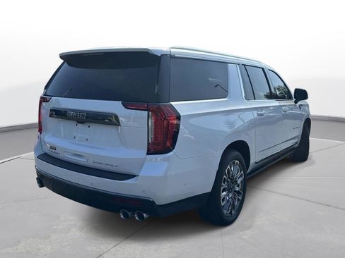 Used 2023 GMC Yukon XL Denali Ultimate w/ LPO, Floor Liner Package AWD/4WD image 6